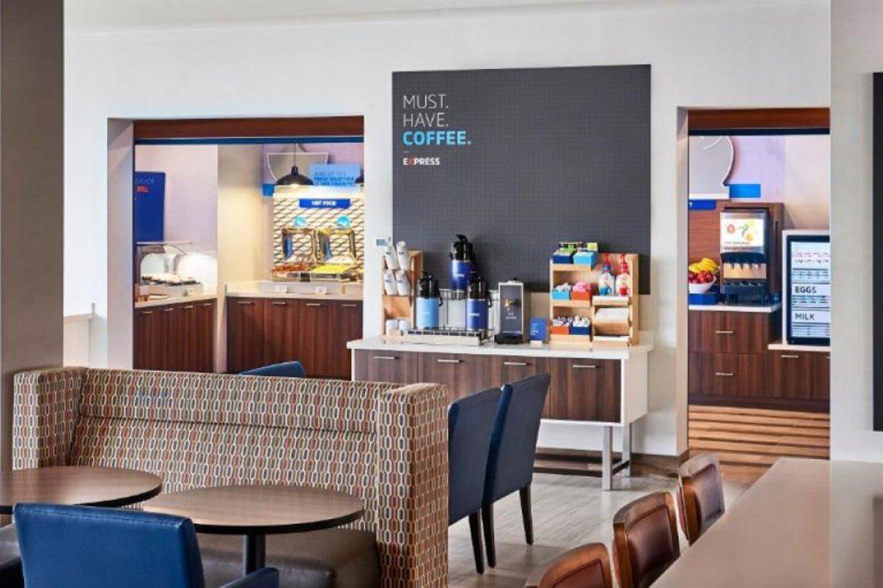 Holiday Inn Express - Sarnia - Point Edward By Ihg Exterior photo